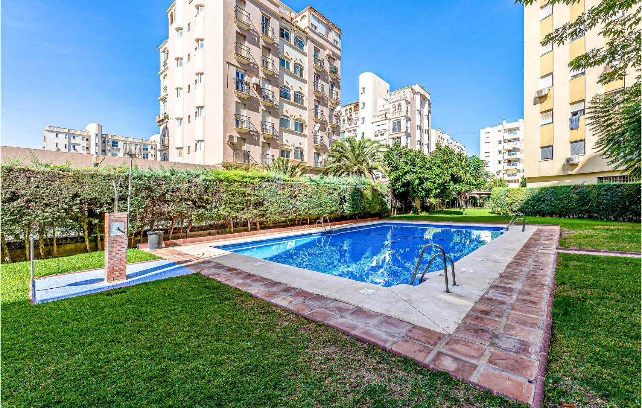 4 Bedroom Nice Apartment In Torremolinos Dış mekan fotoğraf
