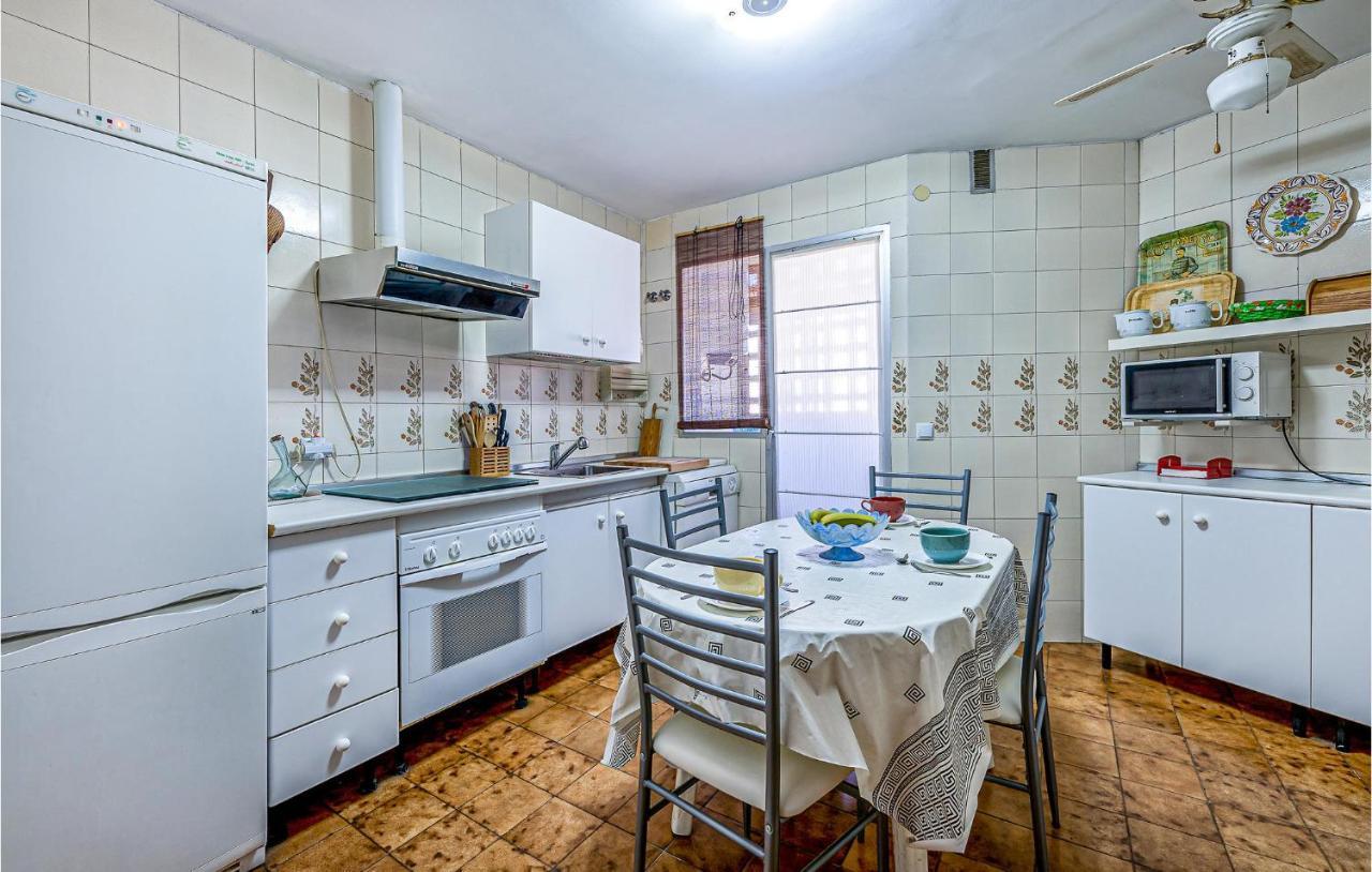 4 Bedroom Nice Apartment In Torremolinos Dış mekan fotoğraf