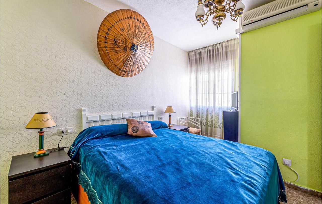4 Bedroom Nice Apartment In Torremolinos Dış mekan fotoğraf