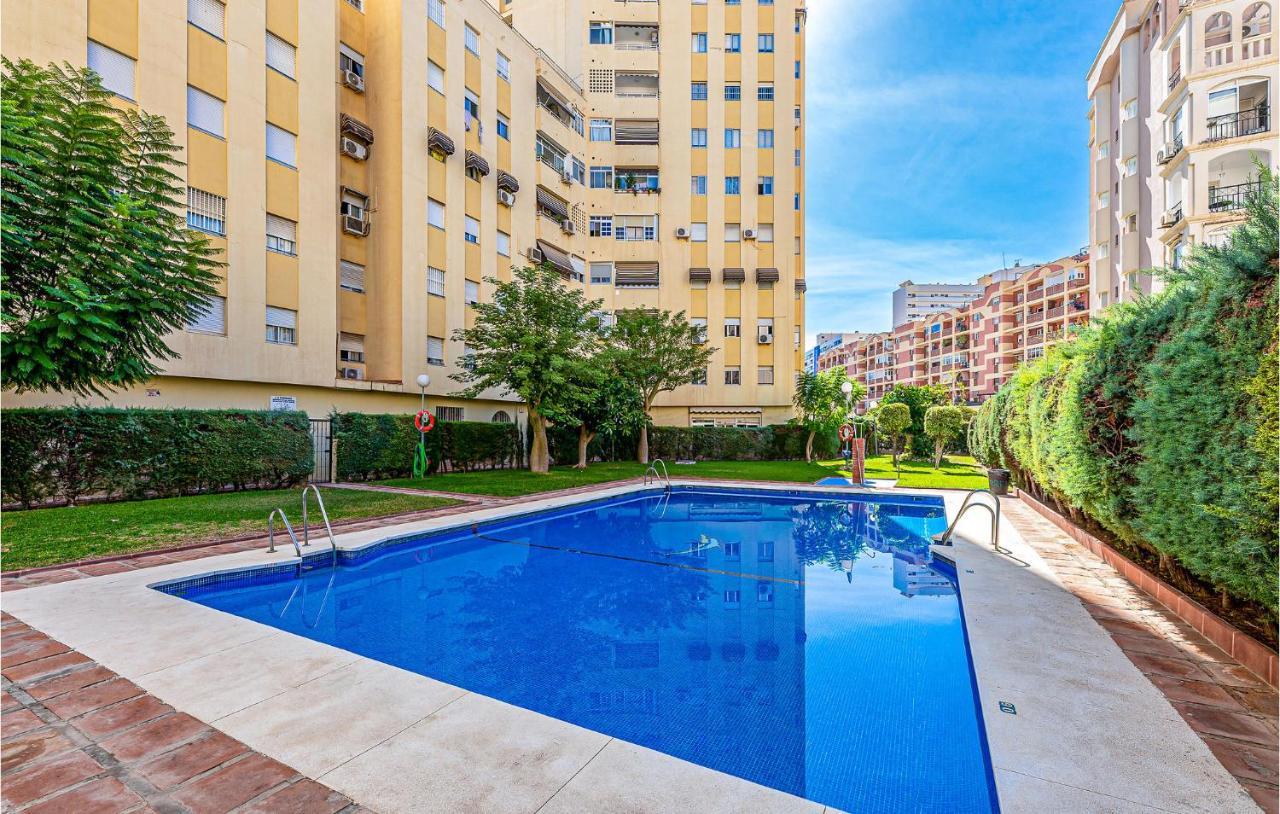 4 Bedroom Nice Apartment In Torremolinos Dış mekan fotoğraf